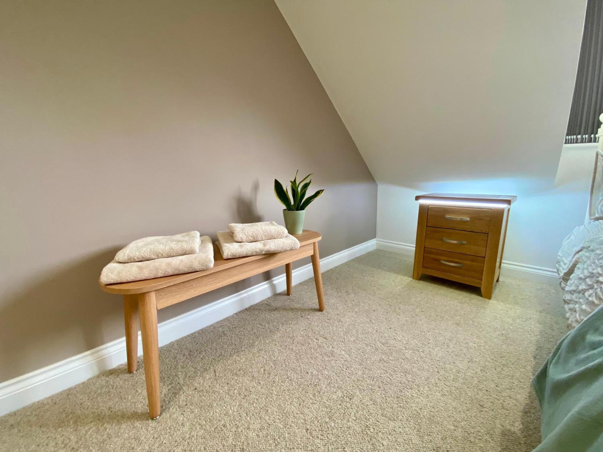 Countryside Family Home Keynsham Extérieur photo
