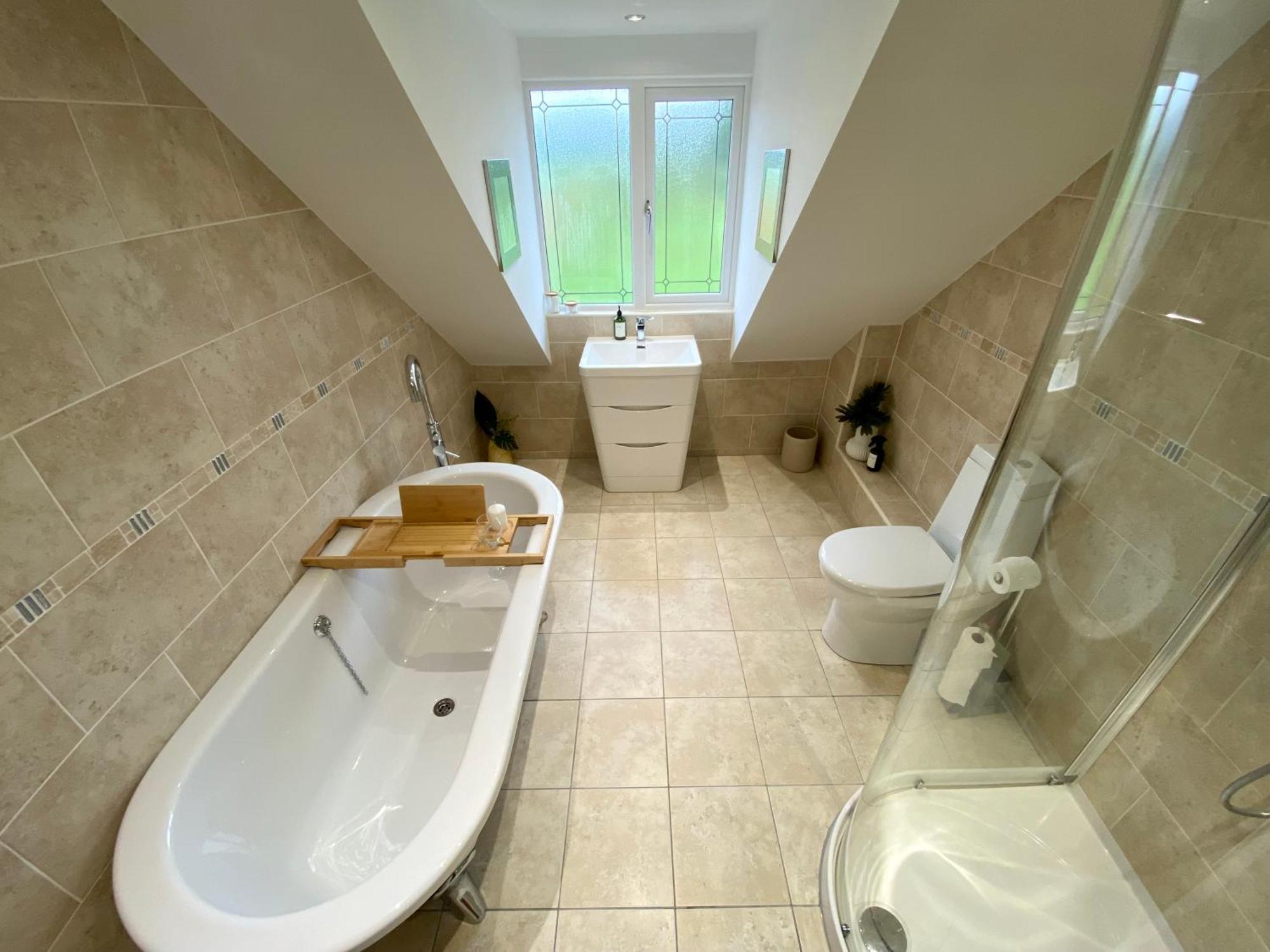 Countryside Family Home Keynsham Extérieur photo