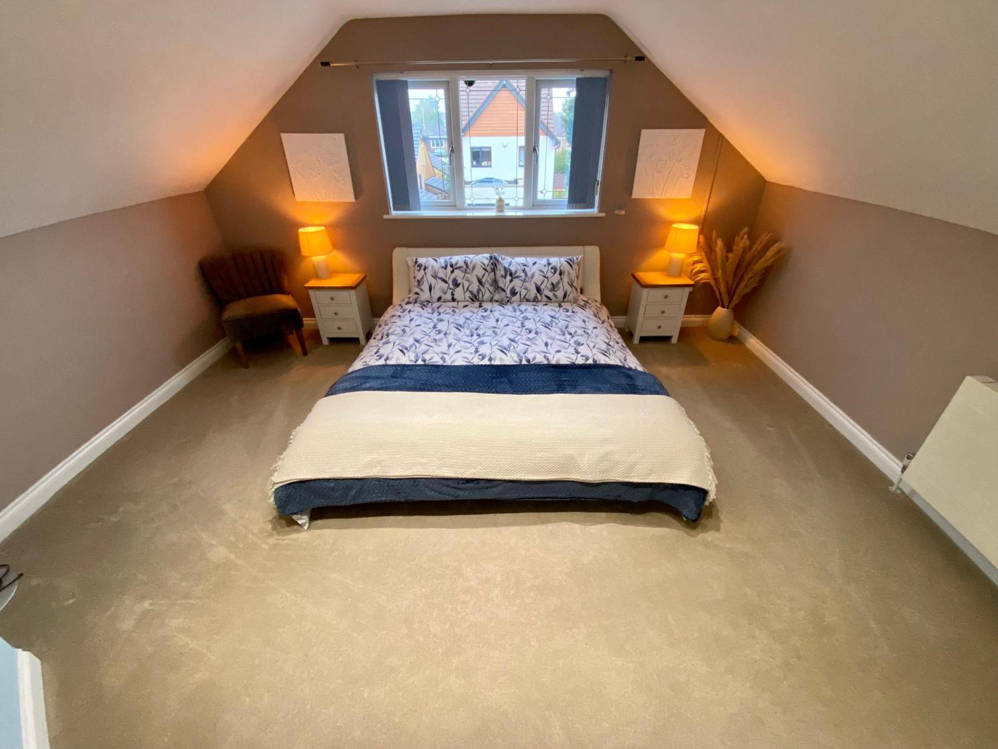 Countryside Family Home Keynsham Extérieur photo