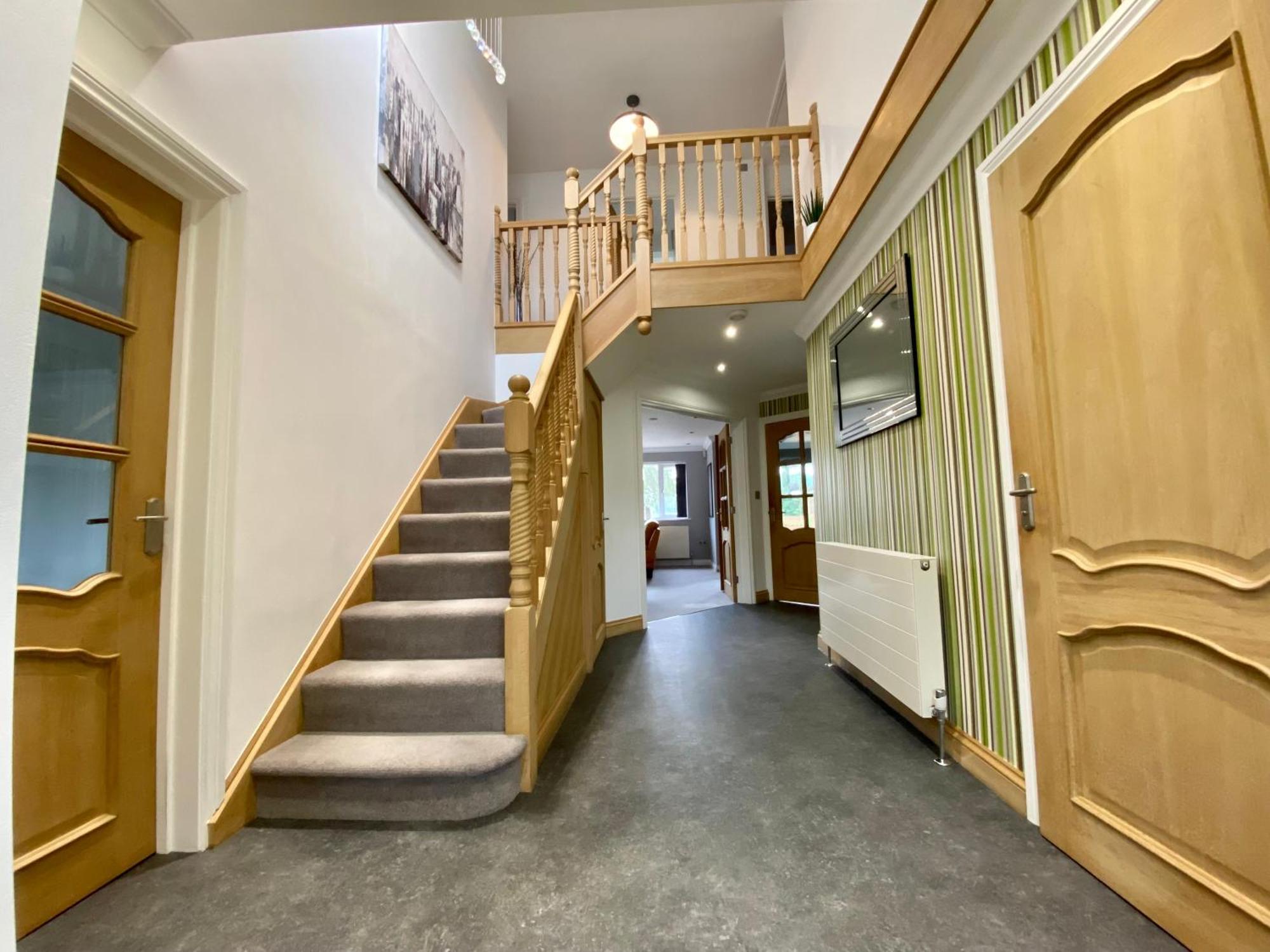 Countryside Family Home Keynsham Extérieur photo